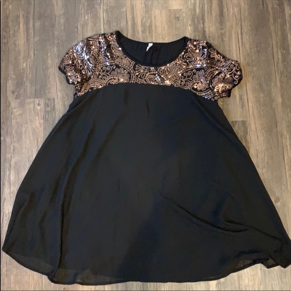 Sequined top dressy maternity shirt